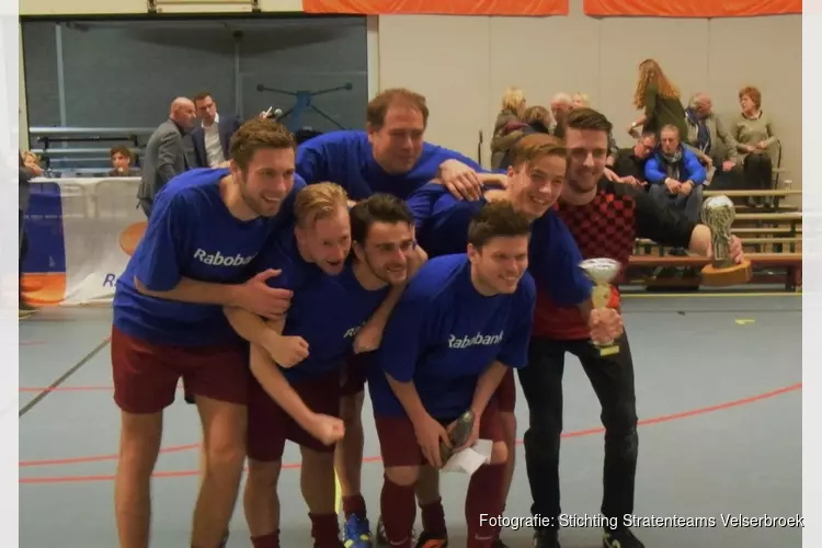 Al 29 jaar rivaliteit en gezelligheid tussen voetballende straten in Velserbroek