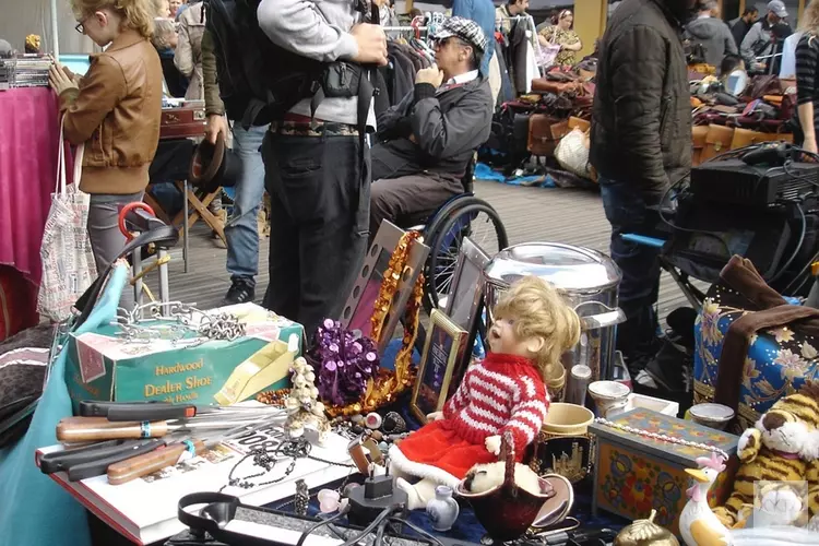 Grote Rommelmarkt in Uitgeest.