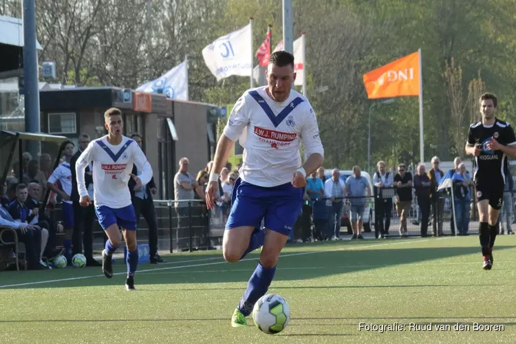 Oppermachtig DEM heeft geen kind aan Hoogland (3-0)