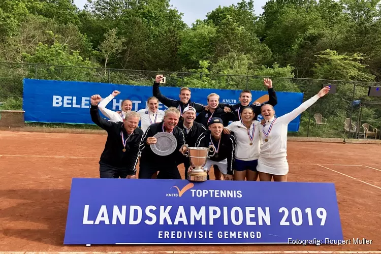 Lexence Zandvoort voor tweede keer op rij landskampioen Eredivisie