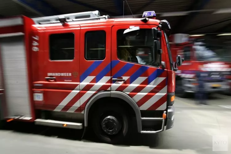 Vrouw gewond bij autobrand na blussen met tuinslang