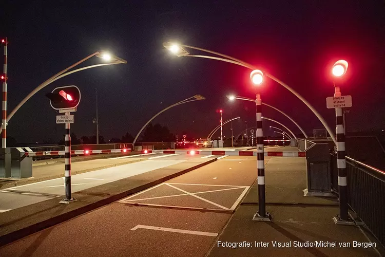 Schoterbrug in Haarlem weer in storing