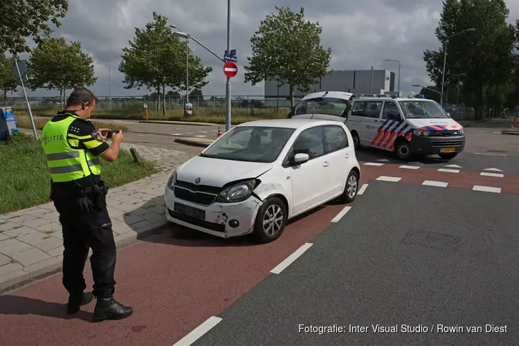 Blikschade bij aanrijding in de Waarderpolder