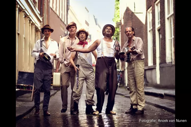 Zwoele bluesy-nachtclubtaferelen in Swingin&#39; in New Orleans