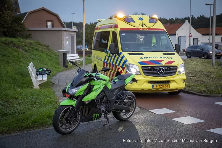 Motorrijder gewond na ongeval op rotonde bij Zandvoort