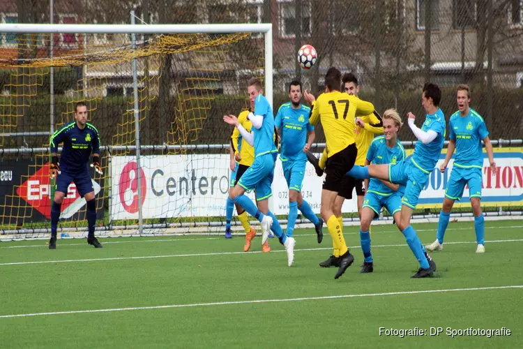 RKVV DEM (zat.) snel op rozen bij Reiger Boys