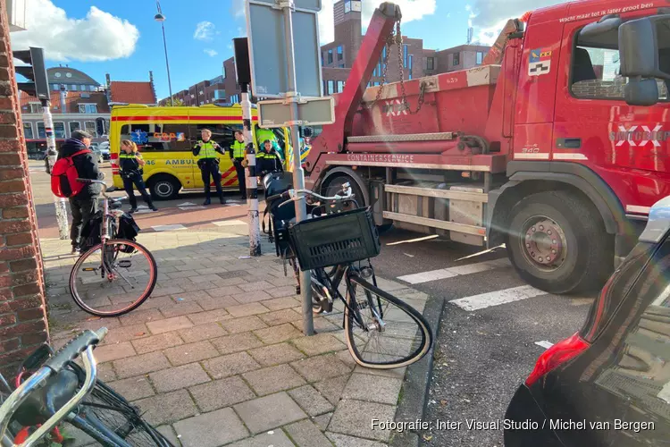 Truck rijdt moeder en kind aan in Haarlem