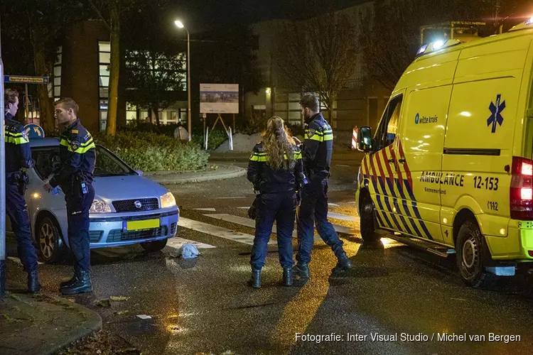 Vrouw gewond na aanrijding op zebrapad in Velserbroek