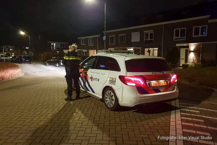 Politiehelikopter zoekt boven Beverwijk naar in vijver gevallen &#39;inbreker&#39;