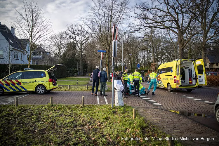 Scooterrijdster gewond bij ongeval in Heemstede