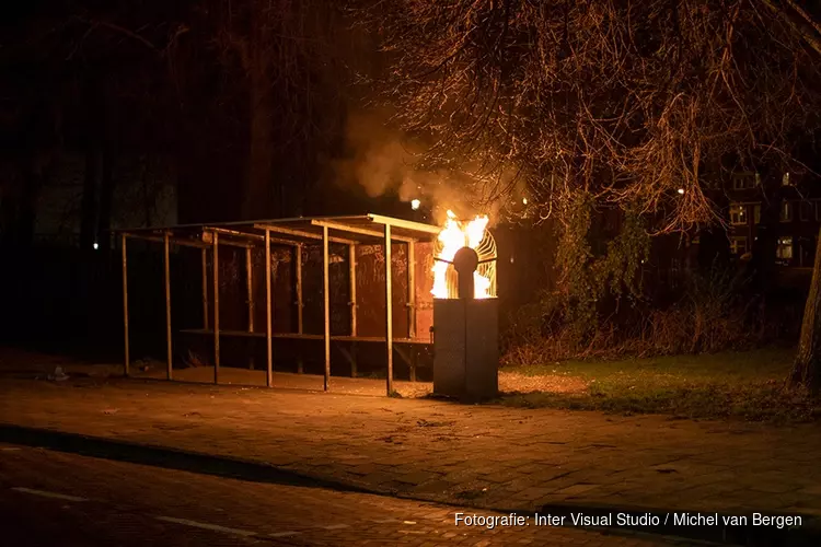 Brandje op Planetenlaan, vermoedelijk door vuurwerk