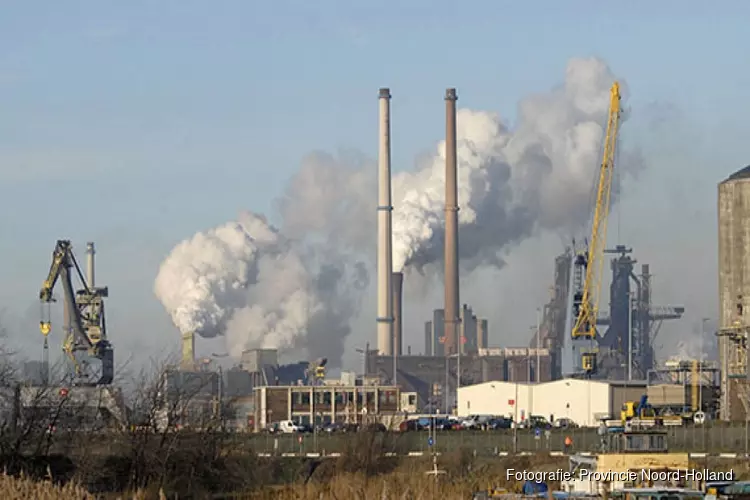 Provincie trekt boetekleed aan: handhaving op uitstoot sinterkoelers Tata Steel ondermaats