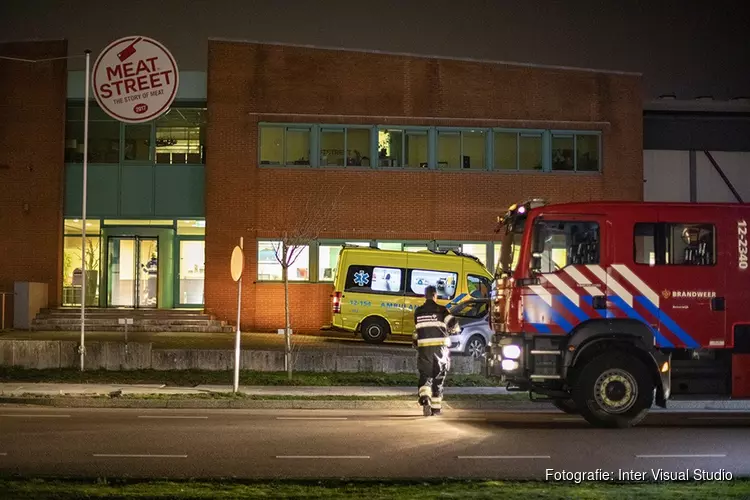 Gewonde bij bedrijfsongeval aan de Rijnland in Beverwijk