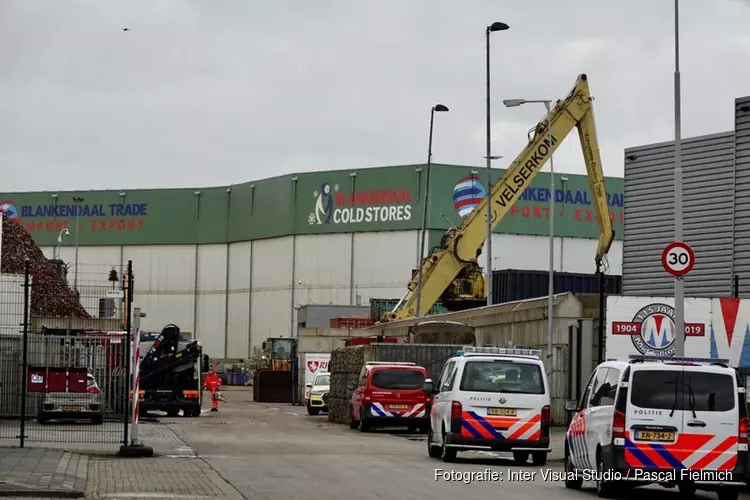 Hulpdiensten massaal naar recyclingbedrijf in Beverwijk