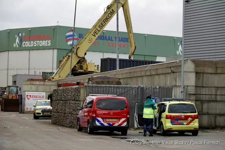 Twee zwaargewonden bij beknelling op bedrijfsterrein Beverwijk, één kritiek