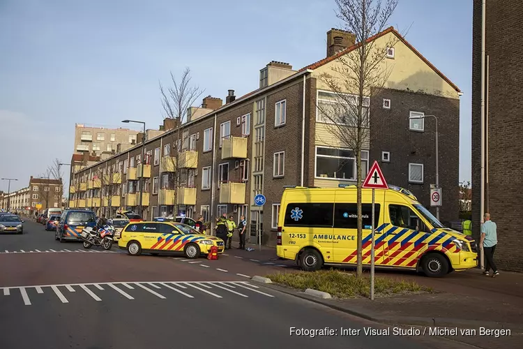 Scooterrijder lelijk gewond bij botsing in IJmuiden