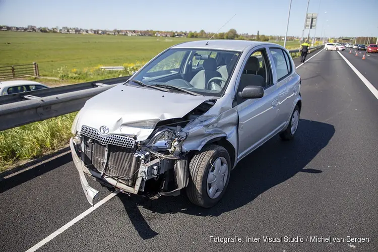 Veel schade en file door ongeval op de A9 bij Spaarndam