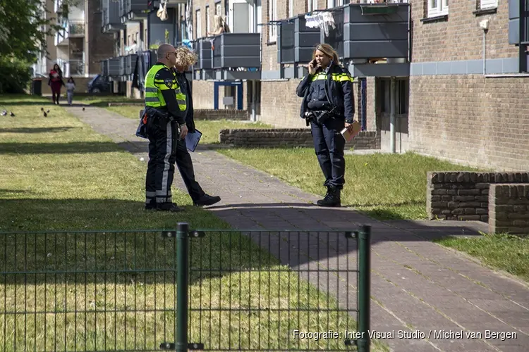 Twee verdachten aangehouden voor woningoverval; politie zoekt getuigen