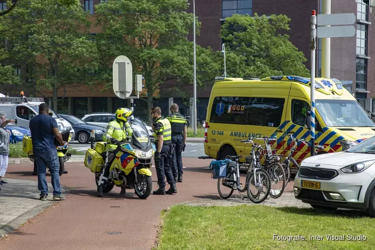 Fietsster gewond na botsing op de Zijlweg in Haarlem