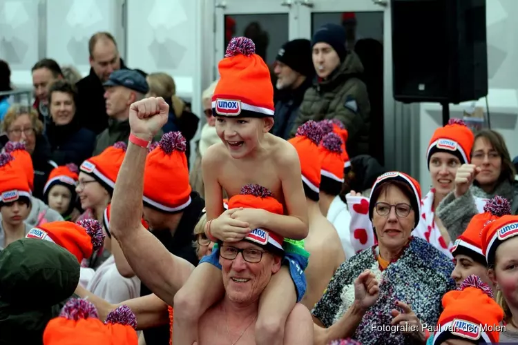 Geen nieuwjaarsduik 2021 in Zandvoort: duik niet in de zee!