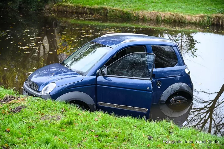 Brommobiel te water in Heemskerk, bestuurder ongedeerd