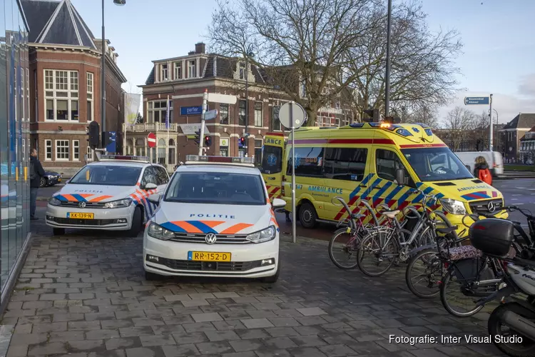 Fietser gewond na botsing met auto op de Zijlweg in Haarlem