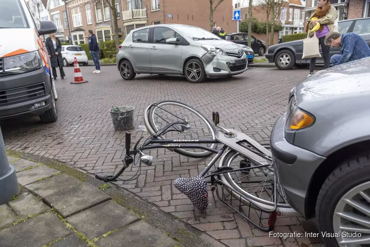 Fietsster aangereden op de Santpoorterstraat in Haarlem