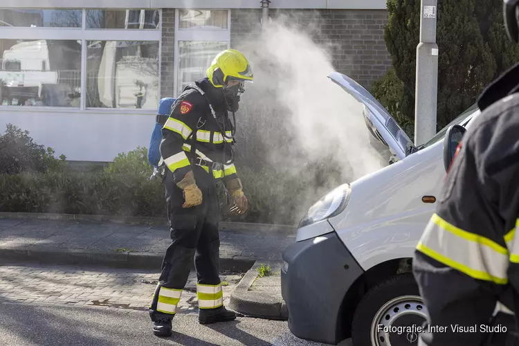 Veel rookontwikkeling bij op hol geslagen motor