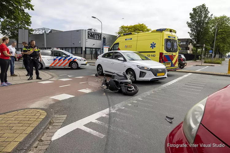 Aanrijding op fietspad Oudeweg in Haarlem