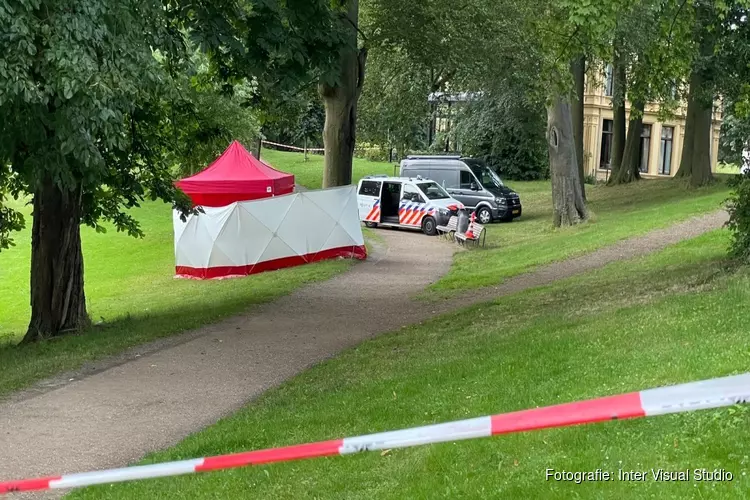 Overleden persoon aangetroffen in park Haarlem