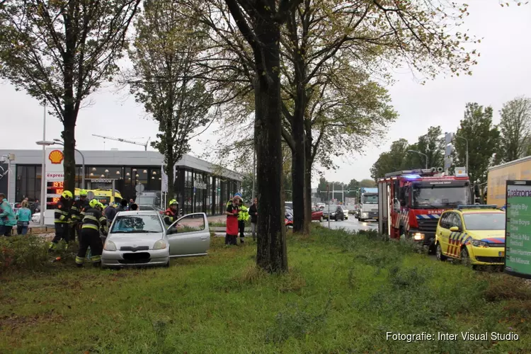 Automobilist gewond bij ongeval op Oudeweg in Haarlem