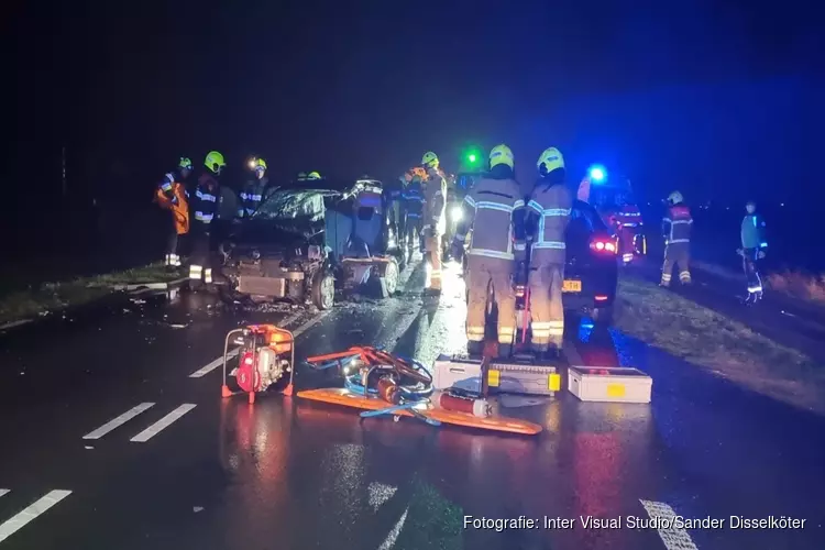 Vier gewonden na frontale aanrijding