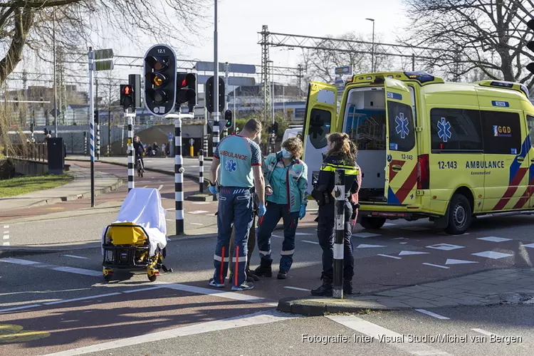 Oudere man gewond na ongeval met fiets in Haarlem