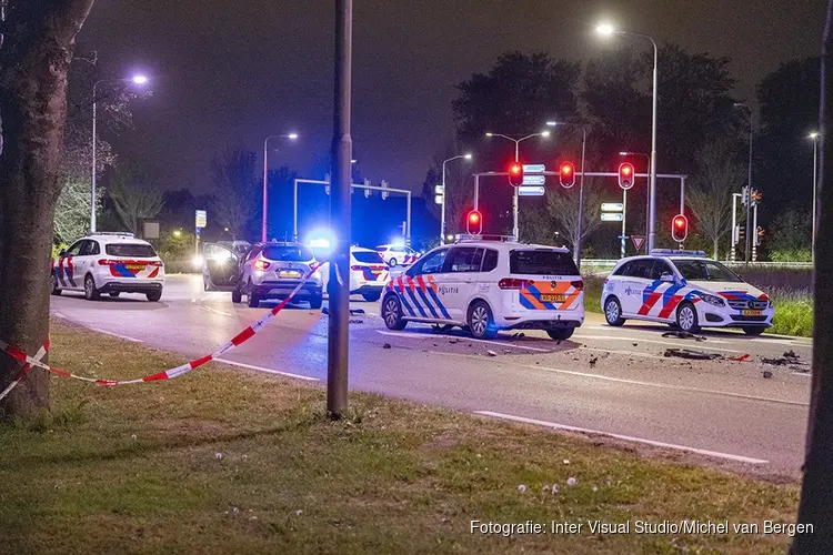 Politie schiet na achtervolging waarbij op politiewagen is ingereden