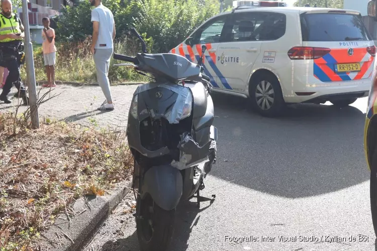 Scooterrijder gewond bij botsing in Haarlem