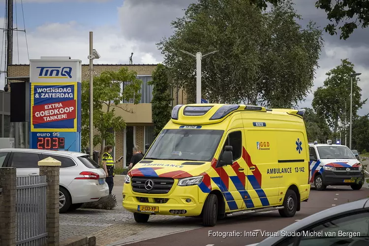 Scooterrijdster gewond door afslaande taxichauffeur in Heemstede