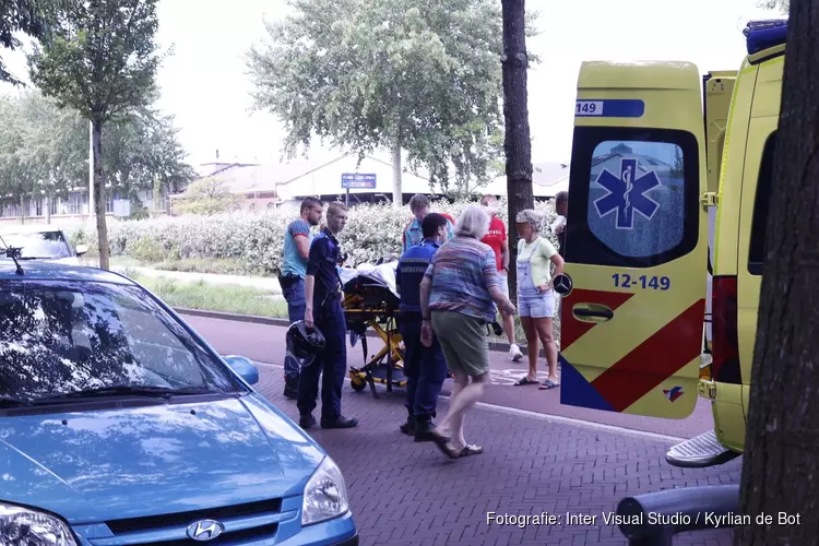 Bromfietser en bijrijder ten val in Haarlem