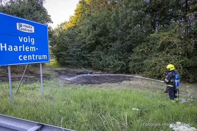 Bermbrandje langs de N205 bij Haarlem