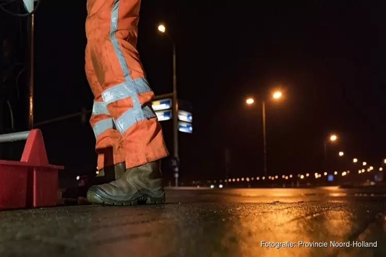 Hoofdstraat Santpoort-Noord afgesloten door werkzaamheden viaduct Randweg (N208)