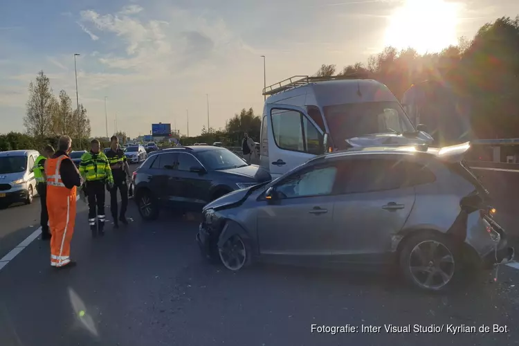 Veel schade en verkeershinder bij ongeval in Haarlem