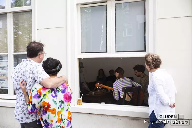 Nog twee weken om je aan te melden als act of host voor huiskamerfestival Gluren bij de Buren