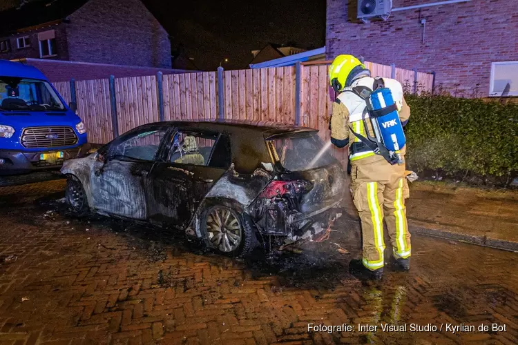 Auto door brand verwoest in Heemskerk