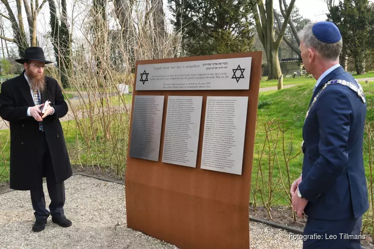 Eerste herdenking bij Joods Namenmonument Beverwijk