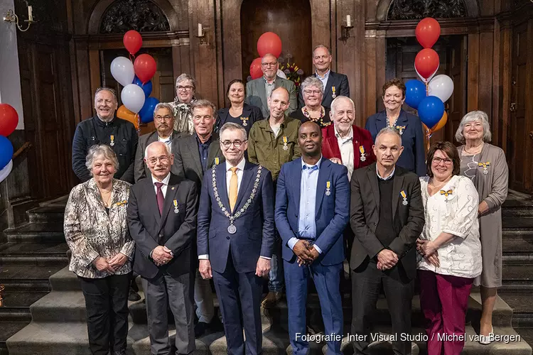 Zeventien koninklijke lintjes in Haarlem in 2023