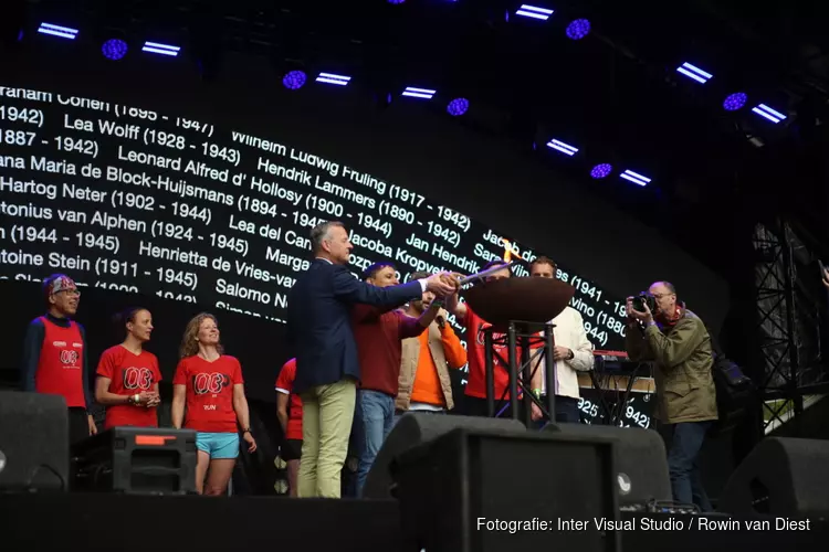 Bevrijdingspop Haarlem weer van start, Bevrijdingsvuur ontstoken