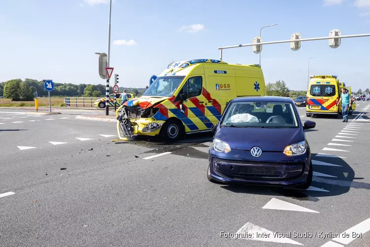 Ambulance betrokken bij ongeluk in Haarlem