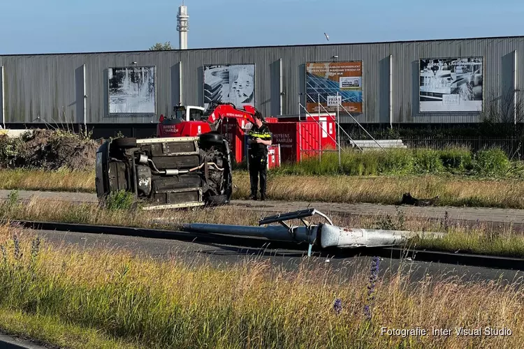 Automobilist onder invloed crasht in Haarlem