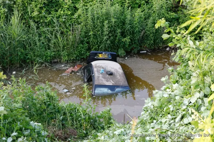 Auto te water in Beverwijk