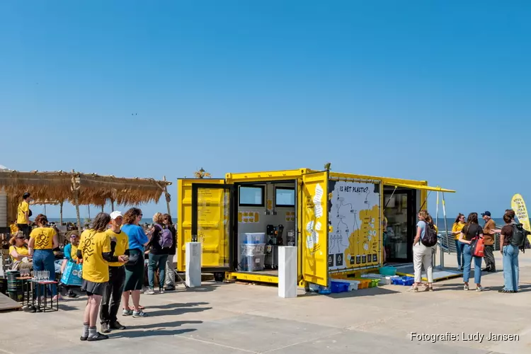 Juttersgeluk opent Jut & Recycle unit op strand Zandvoort