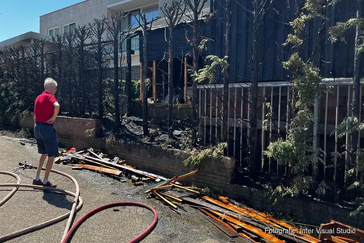 Brand bij wegbranden van onkruid in Bennebroek